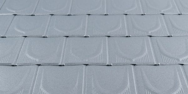 The era of tin shingles began with the use of copper and lead on roofs since the Middle Ages. 