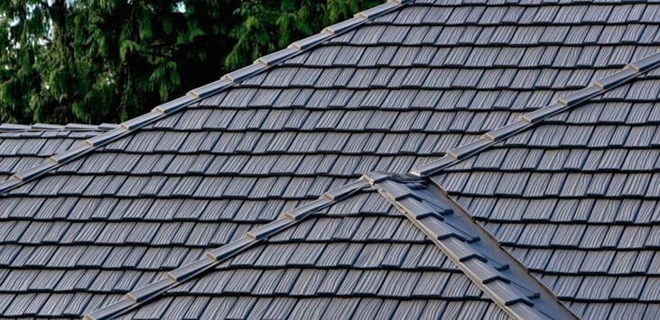 In the wake of the decline of tin shingles, aluminum shingles emerged as an alternative. 